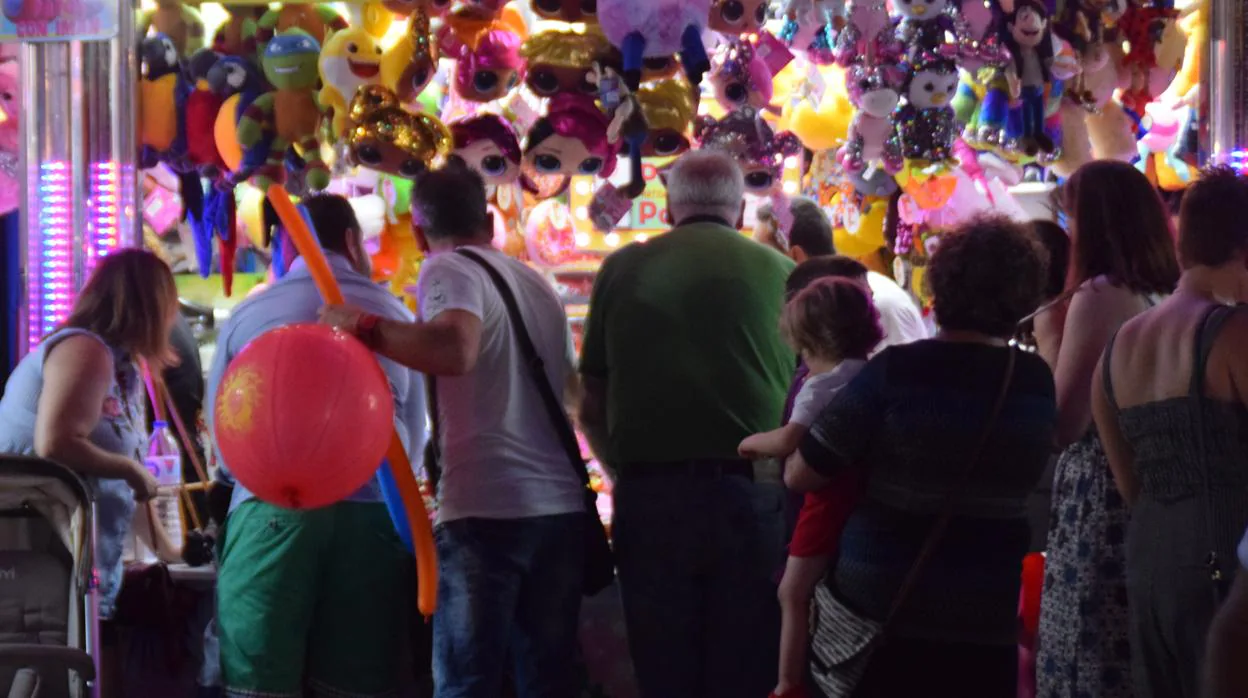 En libertad provisional el trabajador de una atracción de la Feria de San Fernando detenido por abusos a una menor