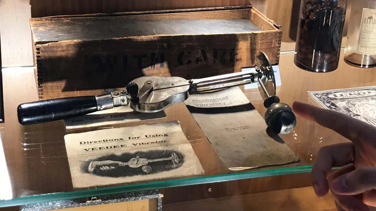 El primer vibrador femenino, del que sólo se conservan dos en todo el mundo de su diseño original, forma parte del Museo de la Salud de Herrera