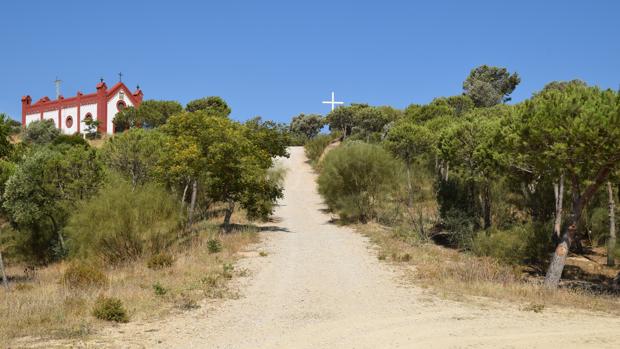 Buscan fondos para recuperar la ermita del Cerro