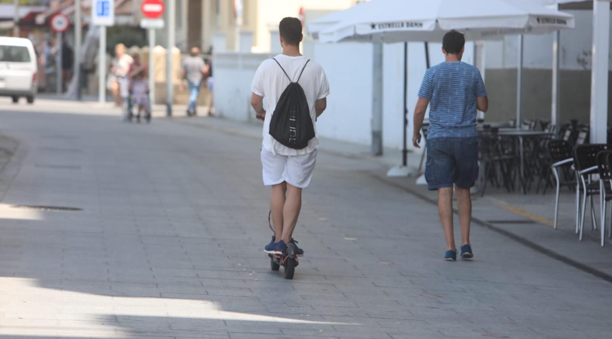 Nueva ordenanza de circulación en Cádiz para regular bicicletas y vehículos de movilidad personal