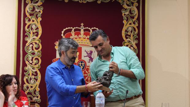 Coria del Río y Coria de Cáceres, hermanadas por el deporte