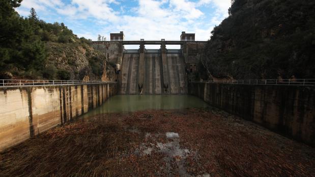 La situación de los pantanos de la provincia de Cádiz empieza a ser alarmante