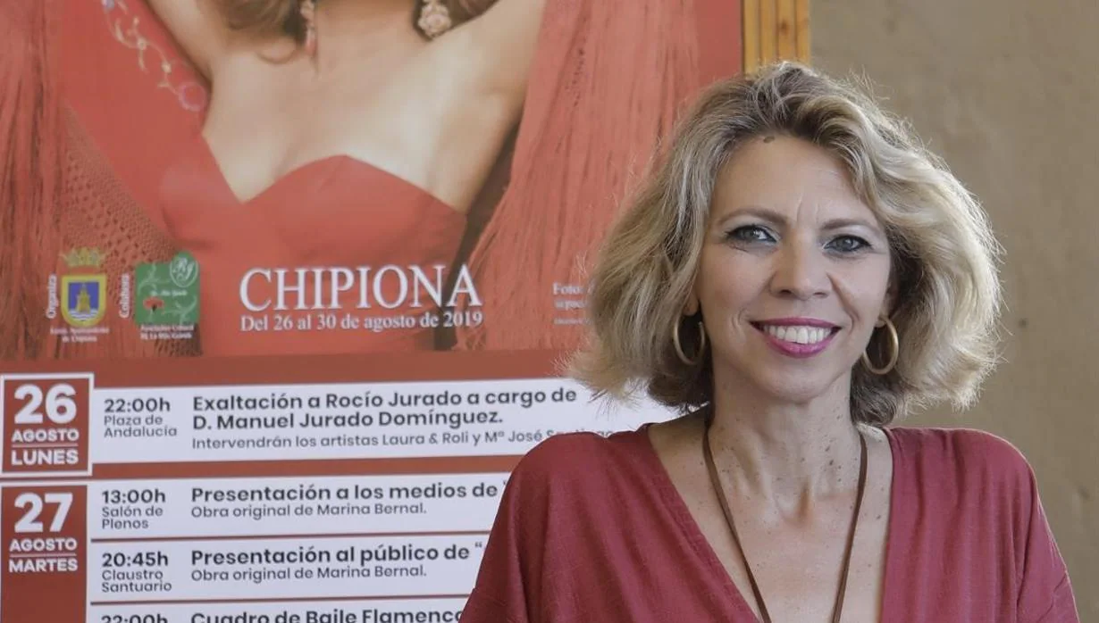 Marina Bernal presenta en Chipiona su libro &#039;Canta, Rocío, Canta&#039; sobre Rocío Jurado