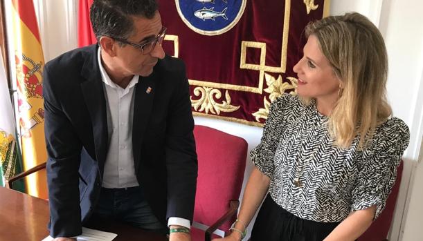 Junta subraya la necesidad de «apoyo, diálogo y lealtad institucional» para que Barbate «despegue»