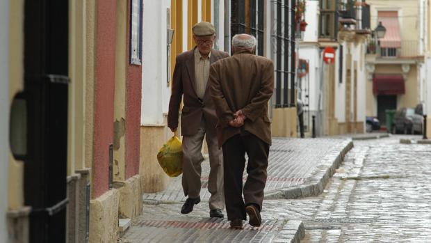 Cádiz es el municipio de España que más habitantes ha perdido este siglo