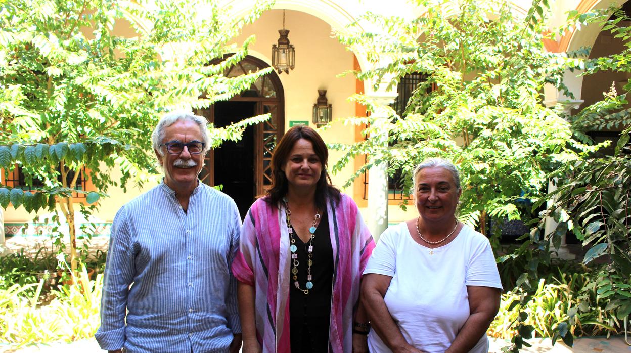 De izda. a dcha. José María Calado (IU), Cristina Los Arcos (PSOE) y Rosario de Andrés (VxE)