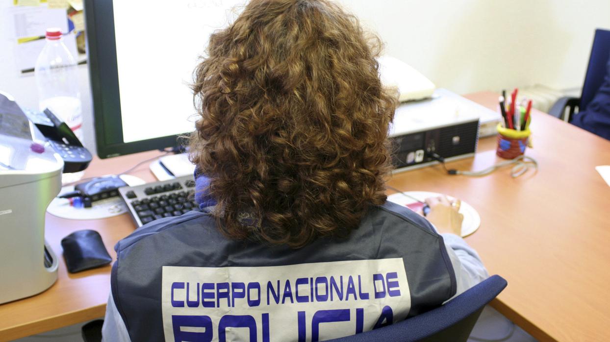 Identificada una mujer de La Línea por estafar 1.800 euros a un logroñés en una web de compraventa