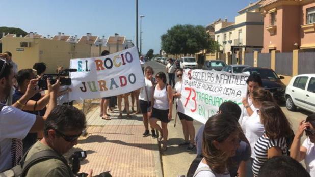 El Parlamento rechaza pedir la readmisión de 73 trabajadoras de escuelas infantiles