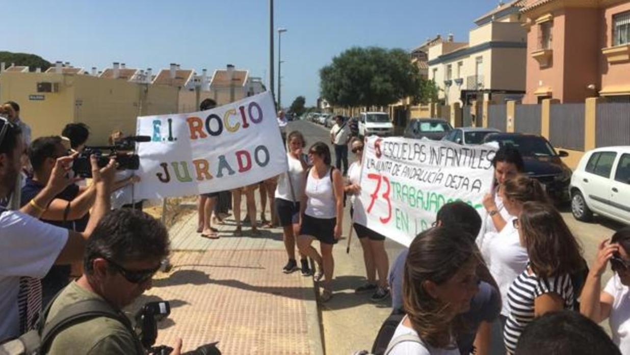 Las trabajadoras en una concentración.