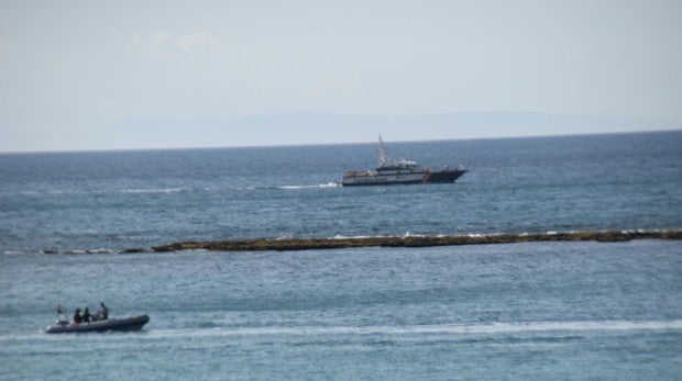 La familia del submarinista desaparecido en Los Caños pide la intervención de la UME