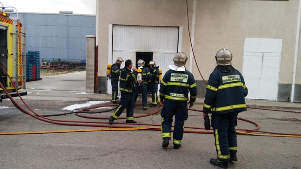 El doble drama de la fábrica de chicharrones de Chiclana