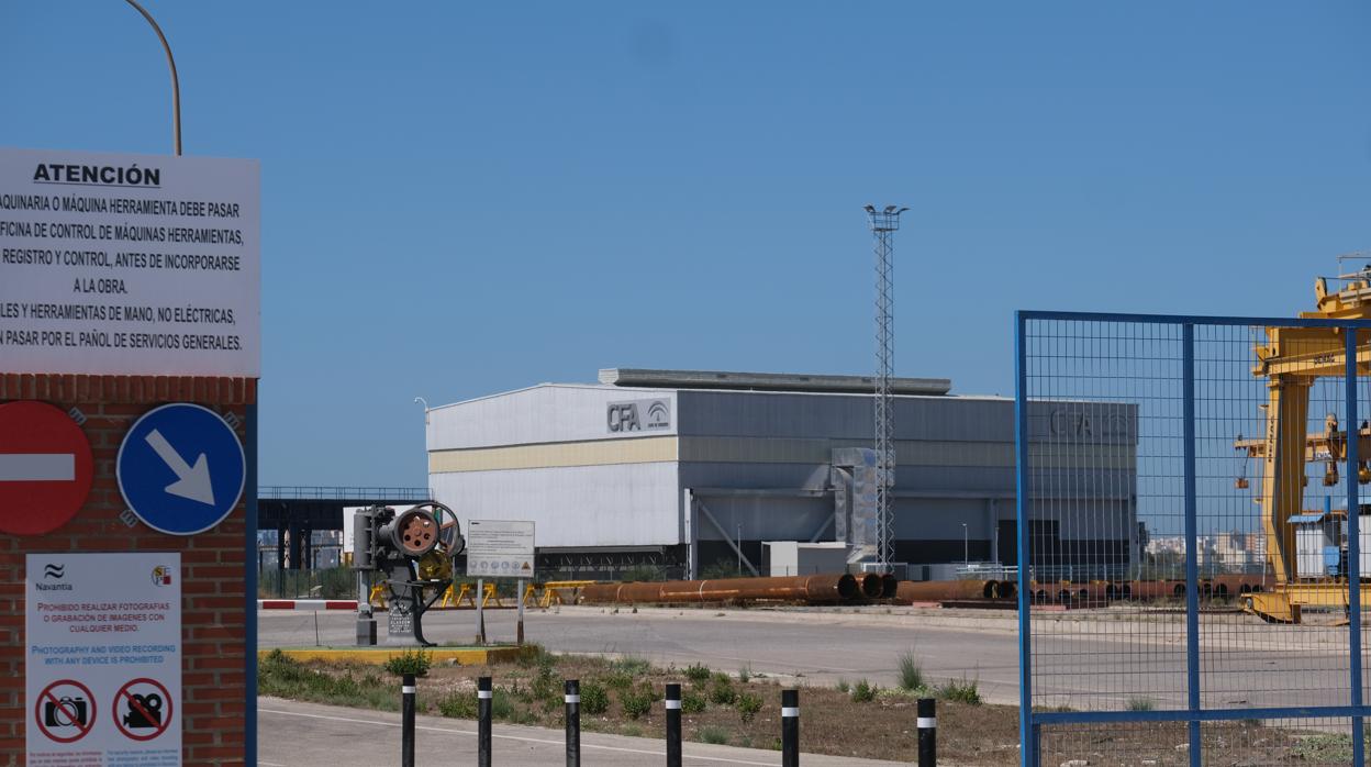 Vista parcial del edificio provisional del CFA en el astillero de Puerto Real
