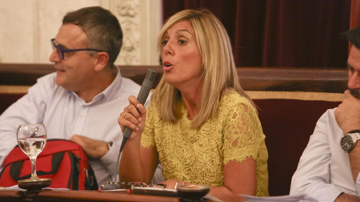 Mara Rodríguez, portavoz del PSOE en el Ayuntamiento de Cádiz.