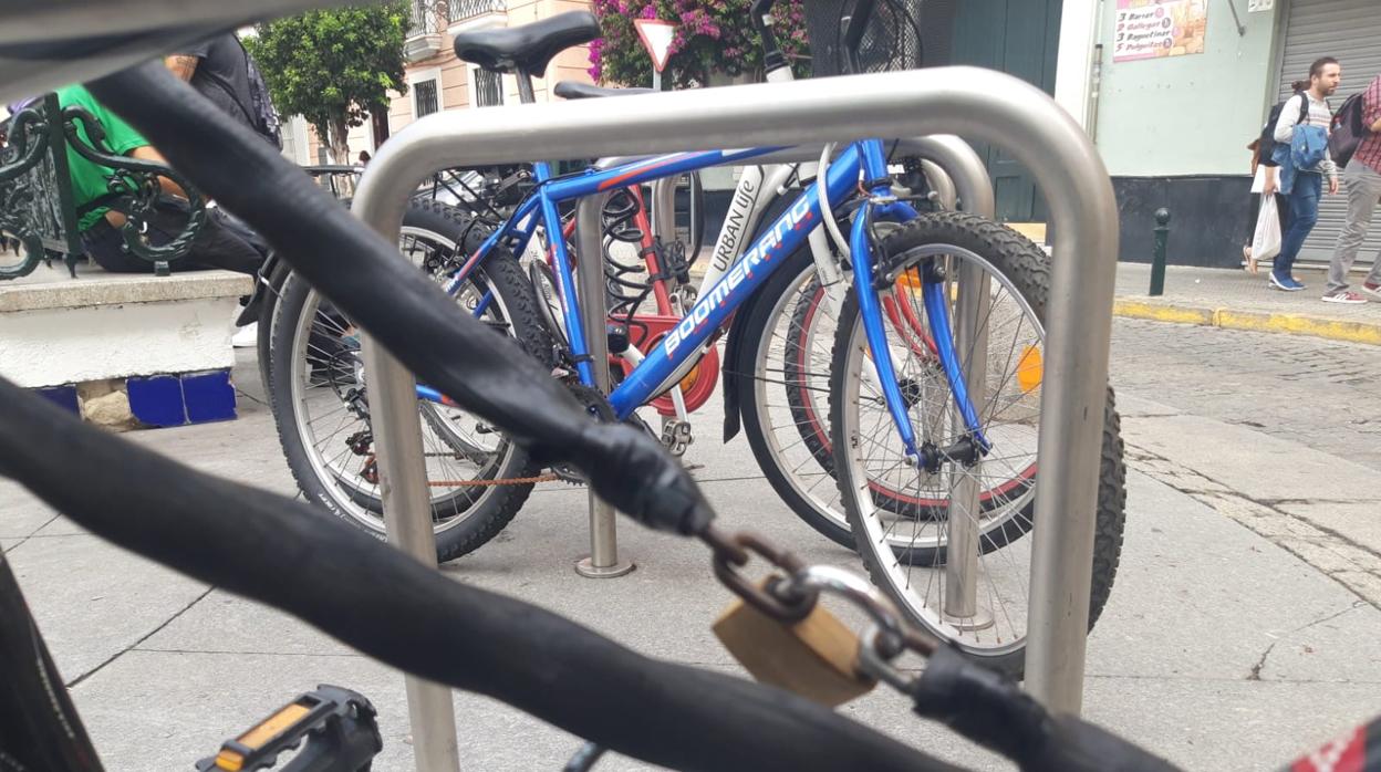 Una de las zonas reservadas para el estacionamiento de bicicletas.