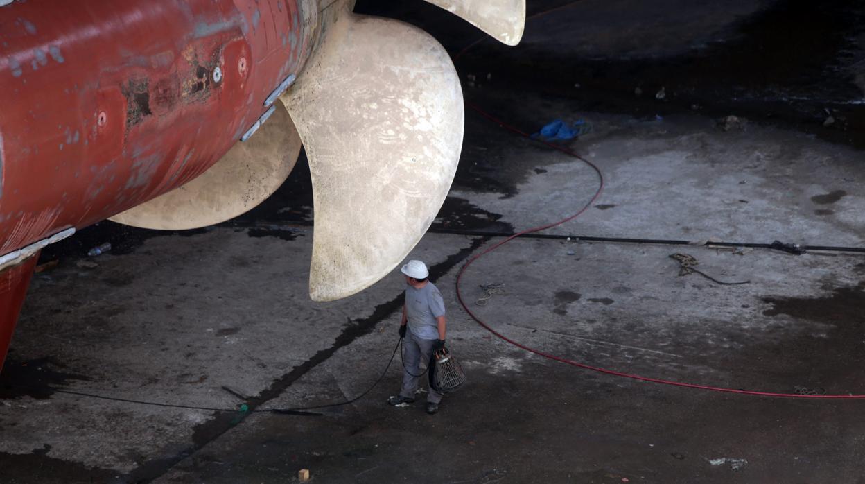 Navantia empieza a tirar del mercado laboral gaditano para cubrir necesidades