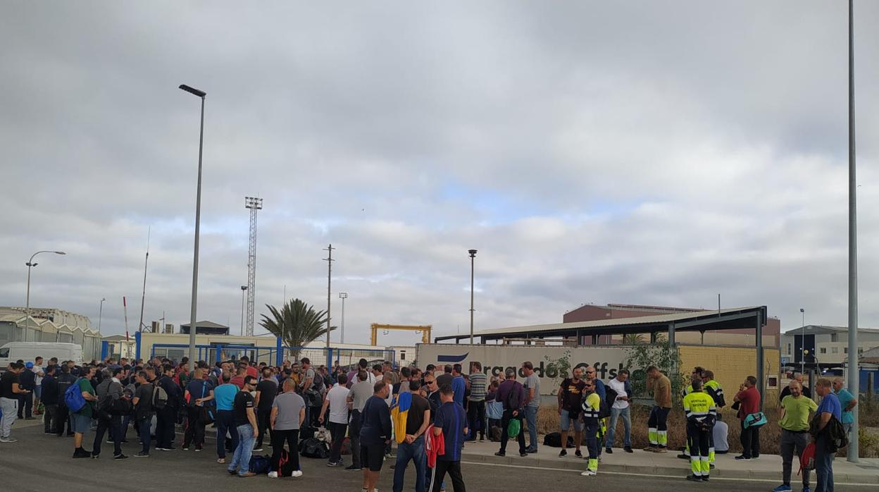 Momento de la asamblea que ha mantenido este viernes la plantilla de Dragados Offshore