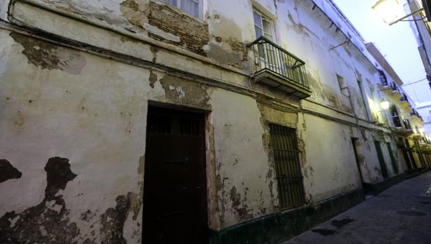 La Junta acuerda rehabilitar 241 pisos en el centro de Cádiz