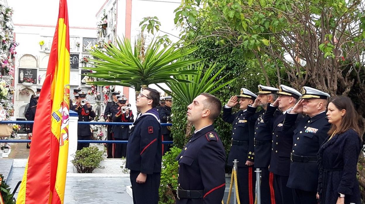 La Armada rinde homenaje en San Fernando a los Caídos por la Patria