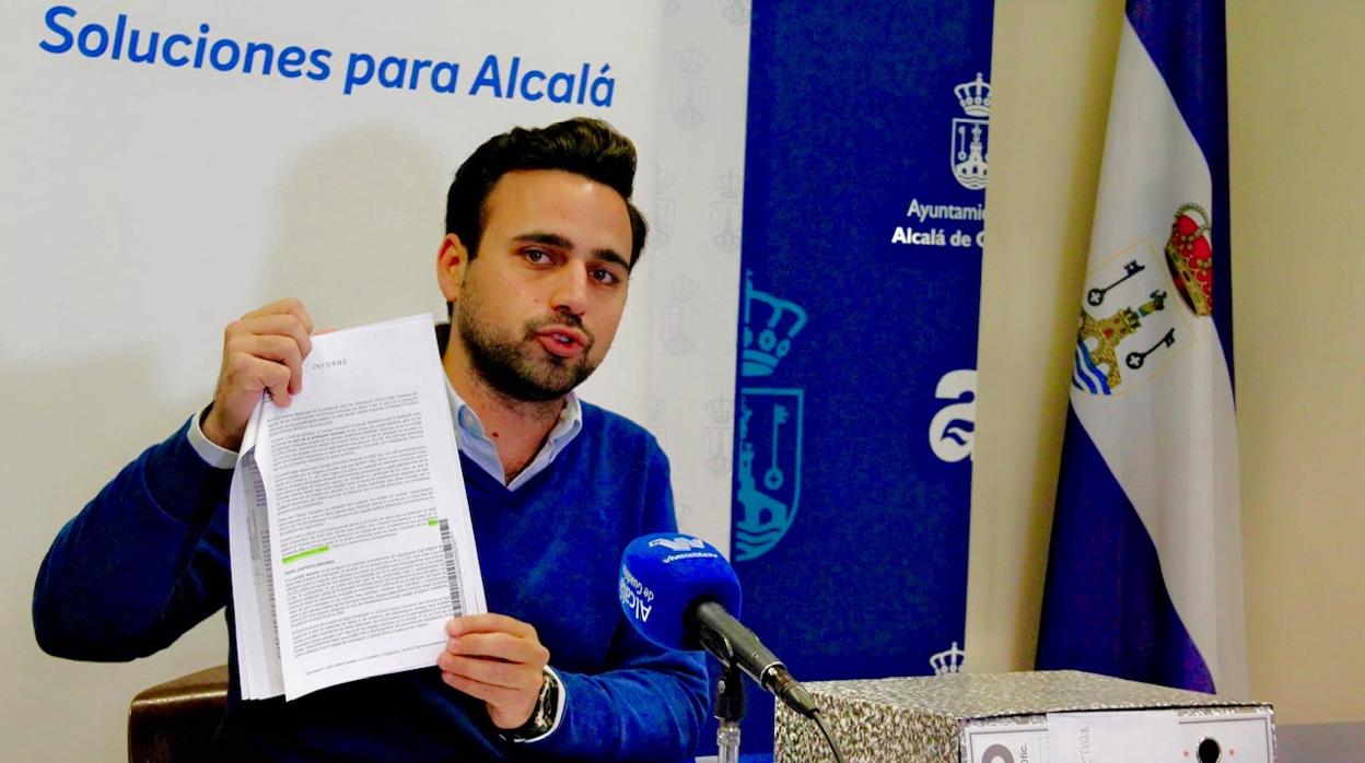 El concejal del Partido Popular en el Ayuntamiento de Alcalá de Guadaíra, Pedro González