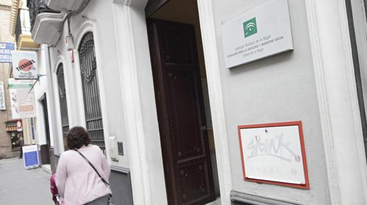 El Instituto Andaluz de la Mujer, en Sevilla.