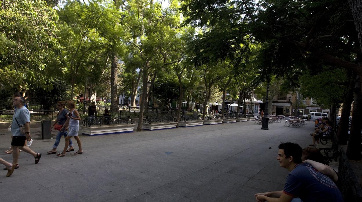 Ciudadanos pedirá recuperar las farolas de la plaza Mina