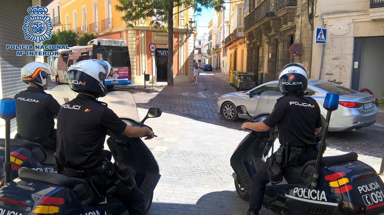 Dos detenidos como responsables de los robos violentos en una panadería y una pizzería de Jerez