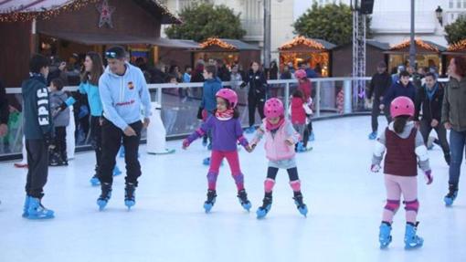 Pista de hielo en la plaza de San Antonio.