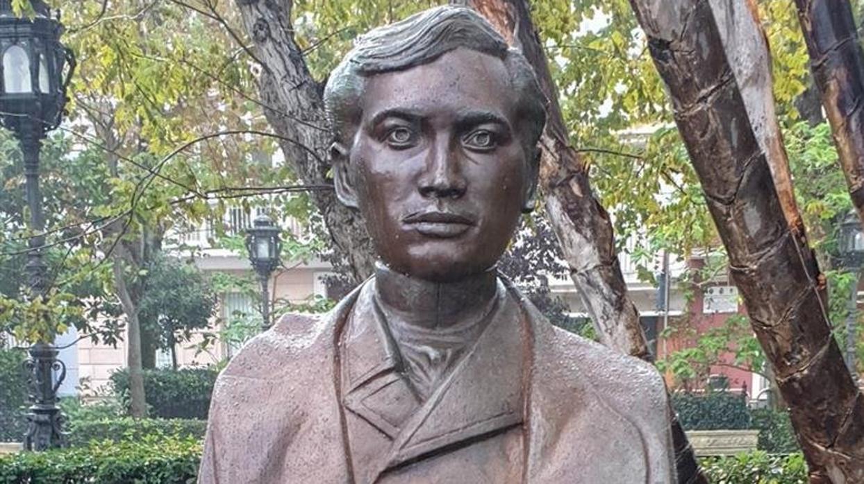 Busto de José Rizal en la Alameda