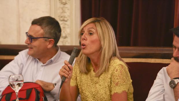 El PSOE pide diligencia y transparencia en la contratación al Ayuntamiento de Cádiz