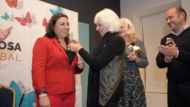 Rosario García Palacios recibe el V Premio Mariposa ‘Hermanas Mirabal’
