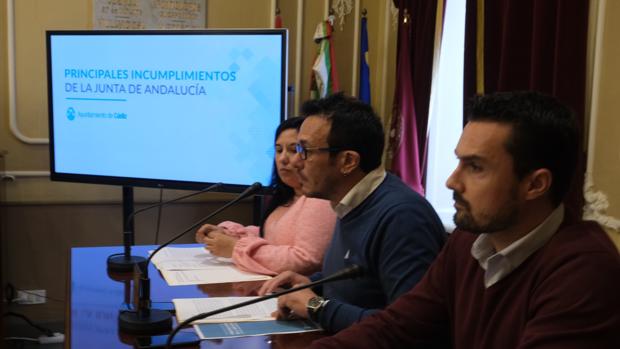 Kichi reclama a la Junta «500 millones» repartidos en 10 proyectos pendientes con Cádiz