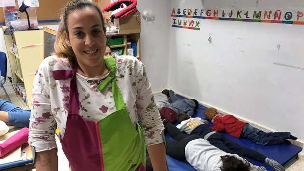 Una maestra de La Algaba con espina bífida: «Lo que la enfermedad no impide, lo hace la sociedad»