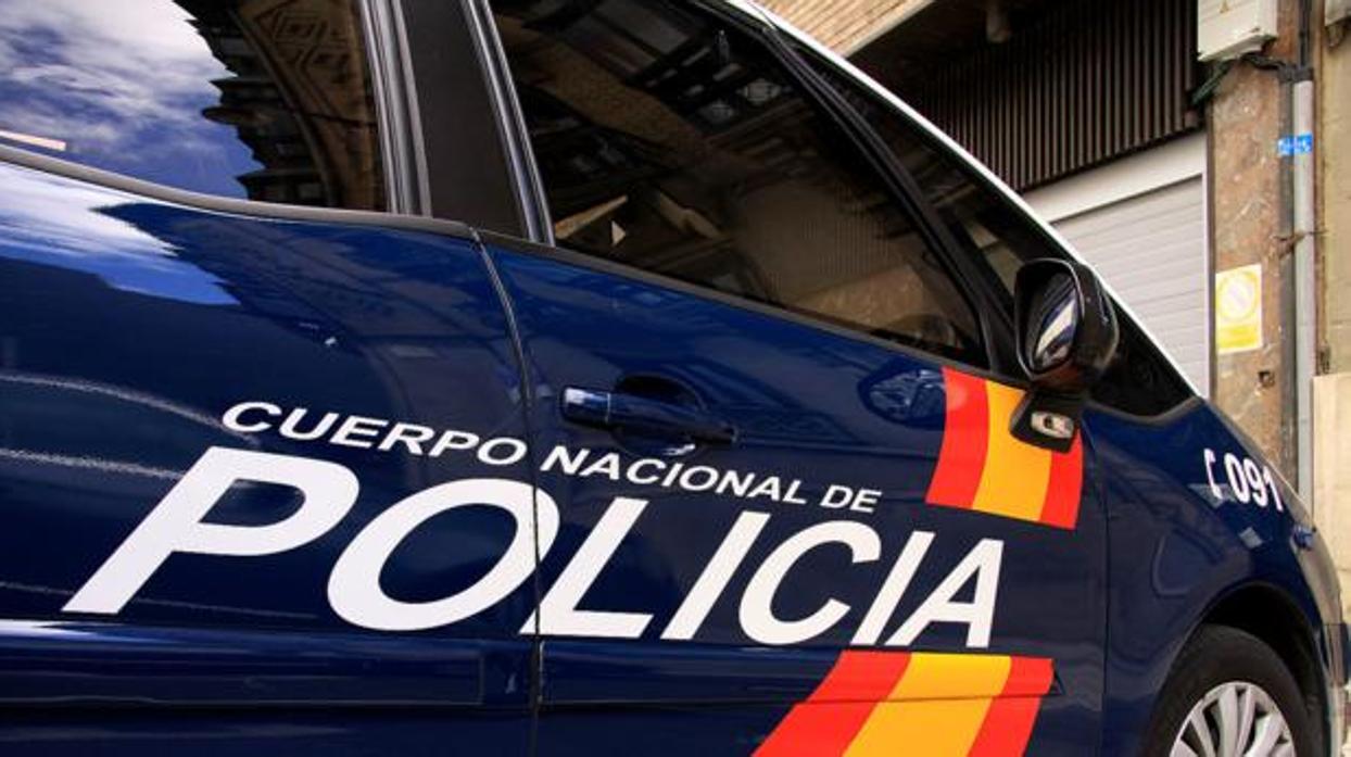 Tres jóvenes detenidos minutos después de asaltar a un vecino a punta de navaja en Jerez