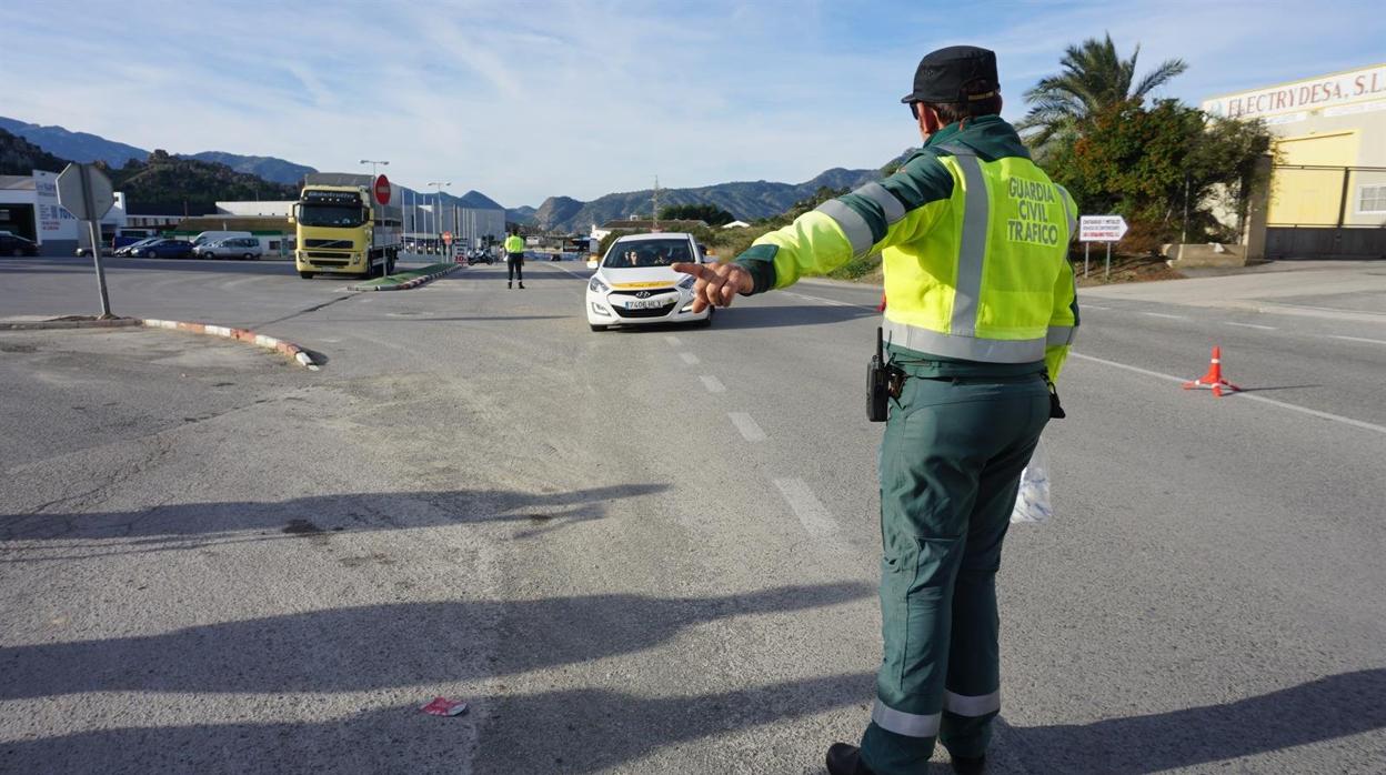 Muere atropellado en la A-7 a la altura de Los Barrios