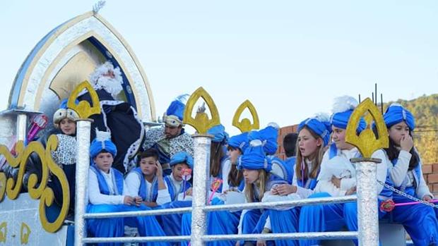 El Pedroso disfrutará de 6 carrozas con música en la tarde de Cabalgatas de Reyes