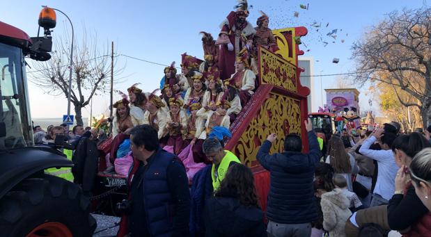 Cabalgata de los Reyes Magos en Arahal 2020: Un día entero dedicado a repartir ilusión, regalos y buenos deseos