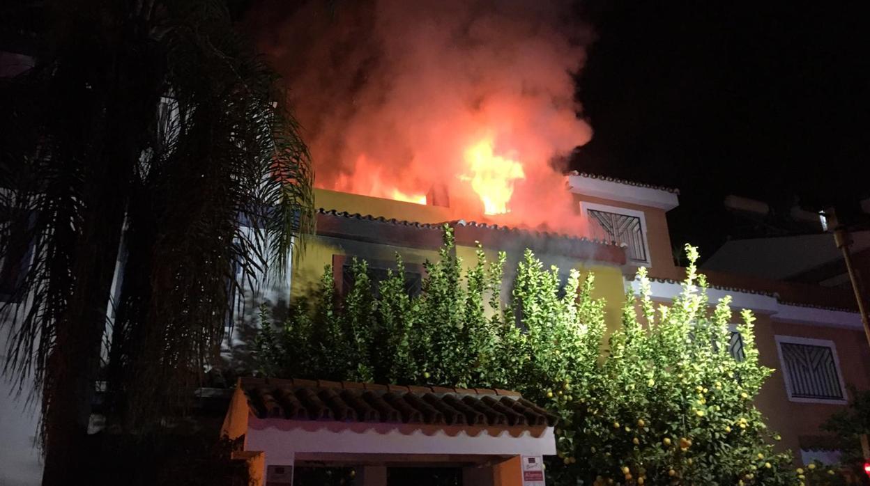 Un incendio se cobró la vida de un varón en su vivienda de Gines