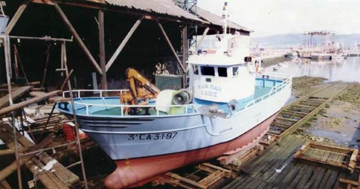 Defensa envía el buque &#039;Relámpago&#039; para colaborar en la búsqueda de los seis pescadores de Algeciras