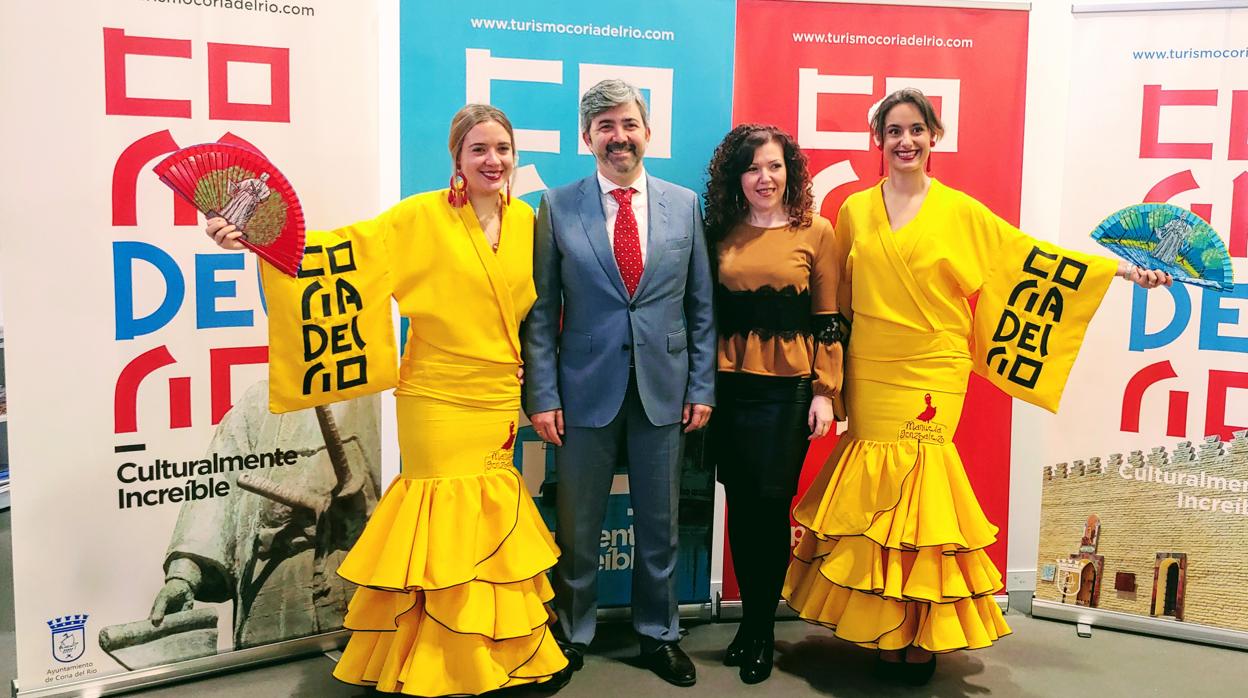 Modesto González, alcalde de Coria, en la presentación de la nueva imagen de la nueva marca turística en Fitur