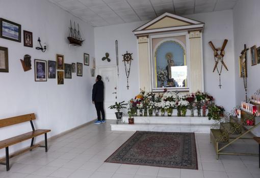 Capilla de la Virgen del Carmen en el puerto de Barbate.