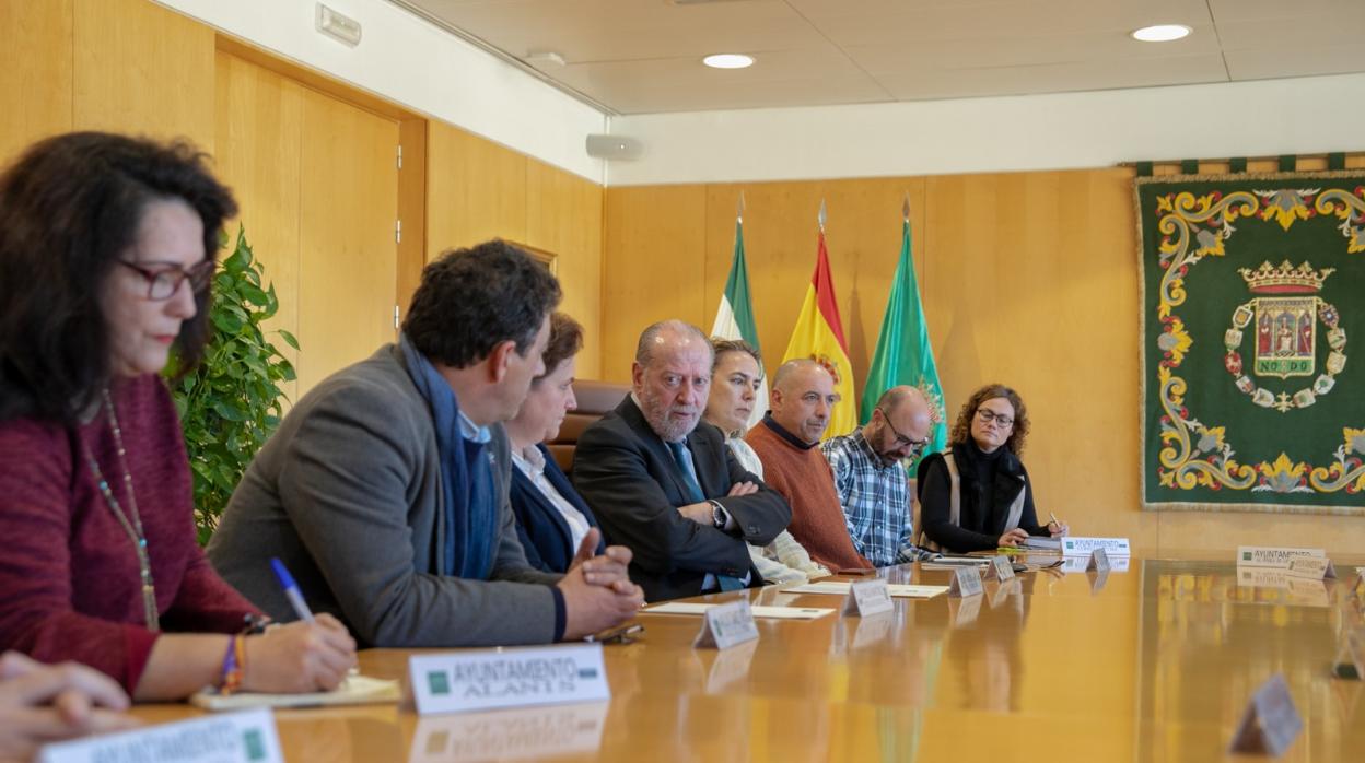 Reunión de los alcaldes con el presidente de la Diputación de Sevilla