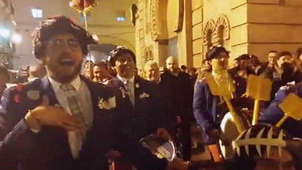 VÍDEO: El pasacalles más irreverente de la chirigota del Cascana