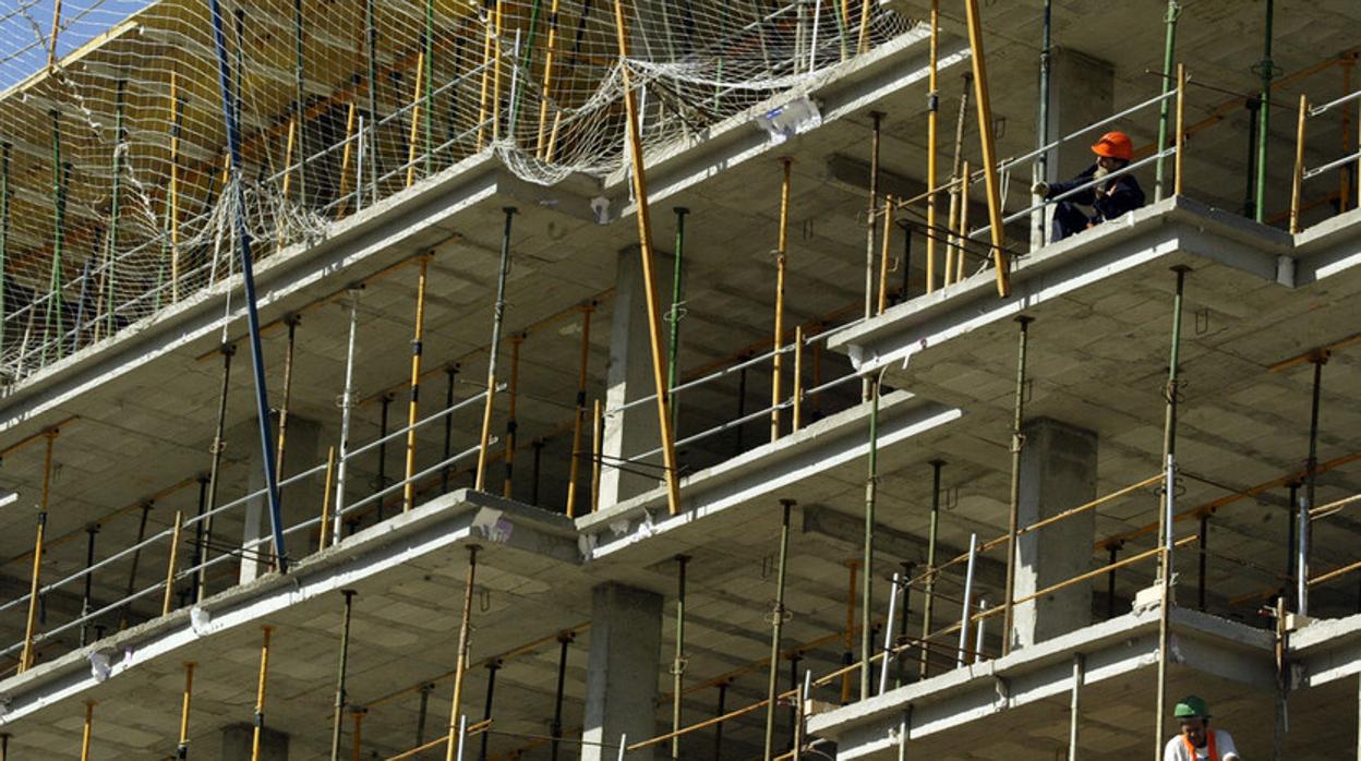 Solo el sector de la construcción ha aliviado los datos provinciales de desempleo en enero