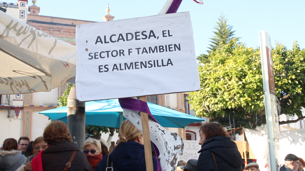 La situación de los vecinos afectados del Sector F de Almensilla se debate este miércoles en el Parlamento