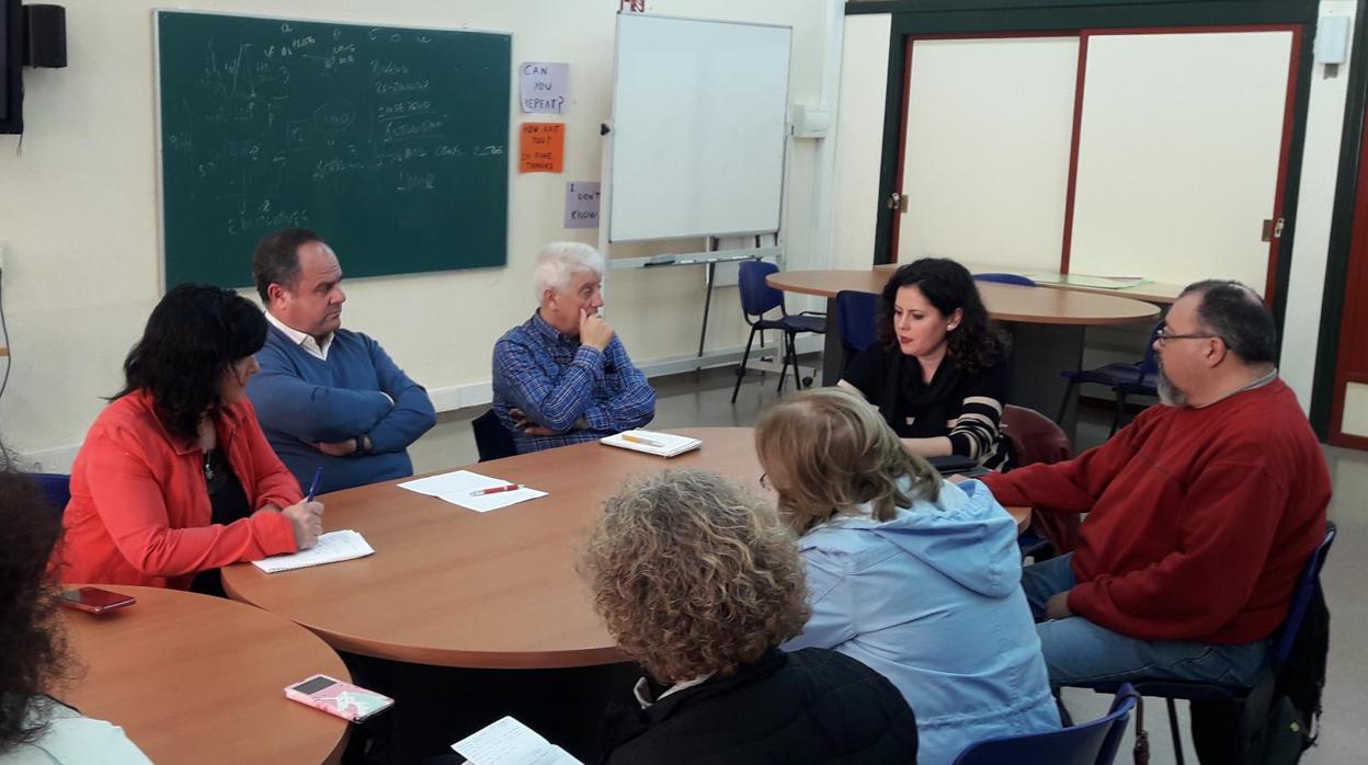 El centro municipal de Servicios Sociales de Alcalá ha acogido una primera reunión