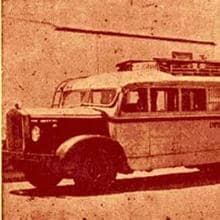 Un autobús de Los Amarillos en Dos Hermanas (1951)