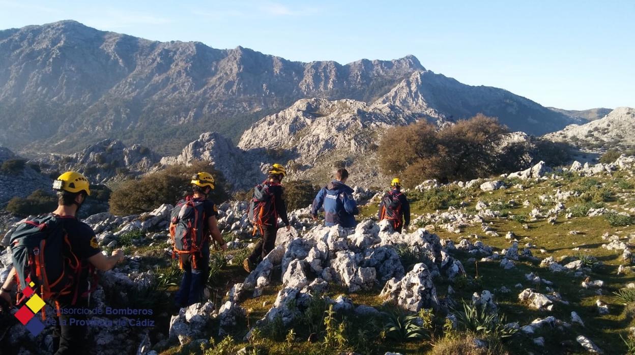 Rescatan a un menor perdido mientras hacía senderismo en la sierra de Grazalema