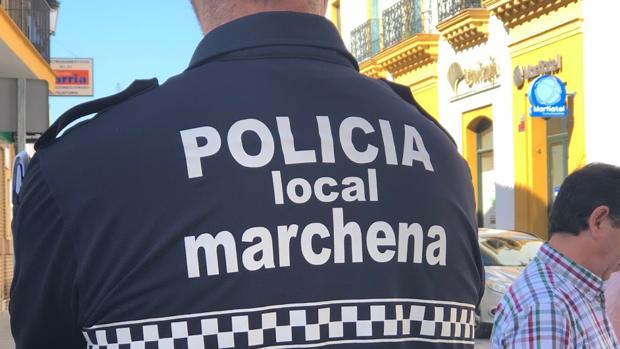 La Policía de Marchena ha trabajado un 21% menos de lo legal, según una auditoría presentada por la alcaldesa