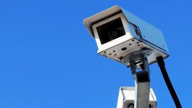 Multan 4.000 euros una mujer en La por instalar cámaras en la fachada
