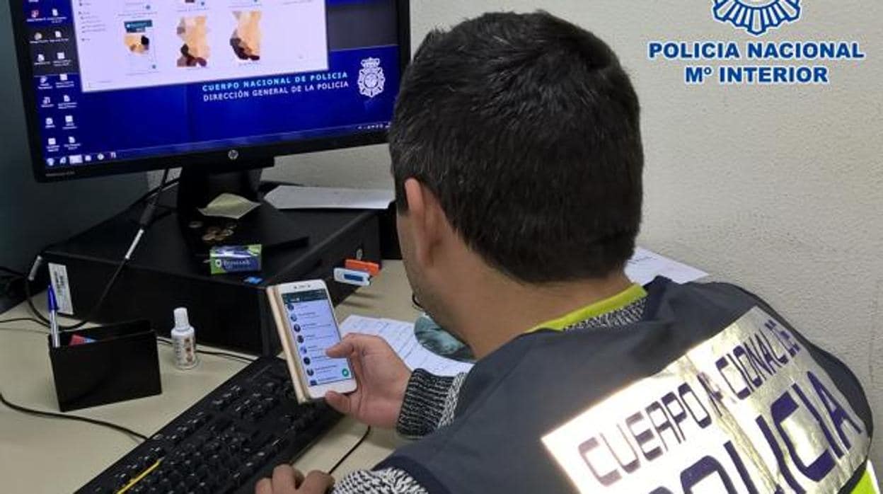 La operación ha sido desarrollada por el Grupo de Delitos Tecnológicos de la Comisaría de San Fernando con la colaboración del Grupo de Investigaciones Tecnológicas de la Jefatura Superior de Policía de Cataluña